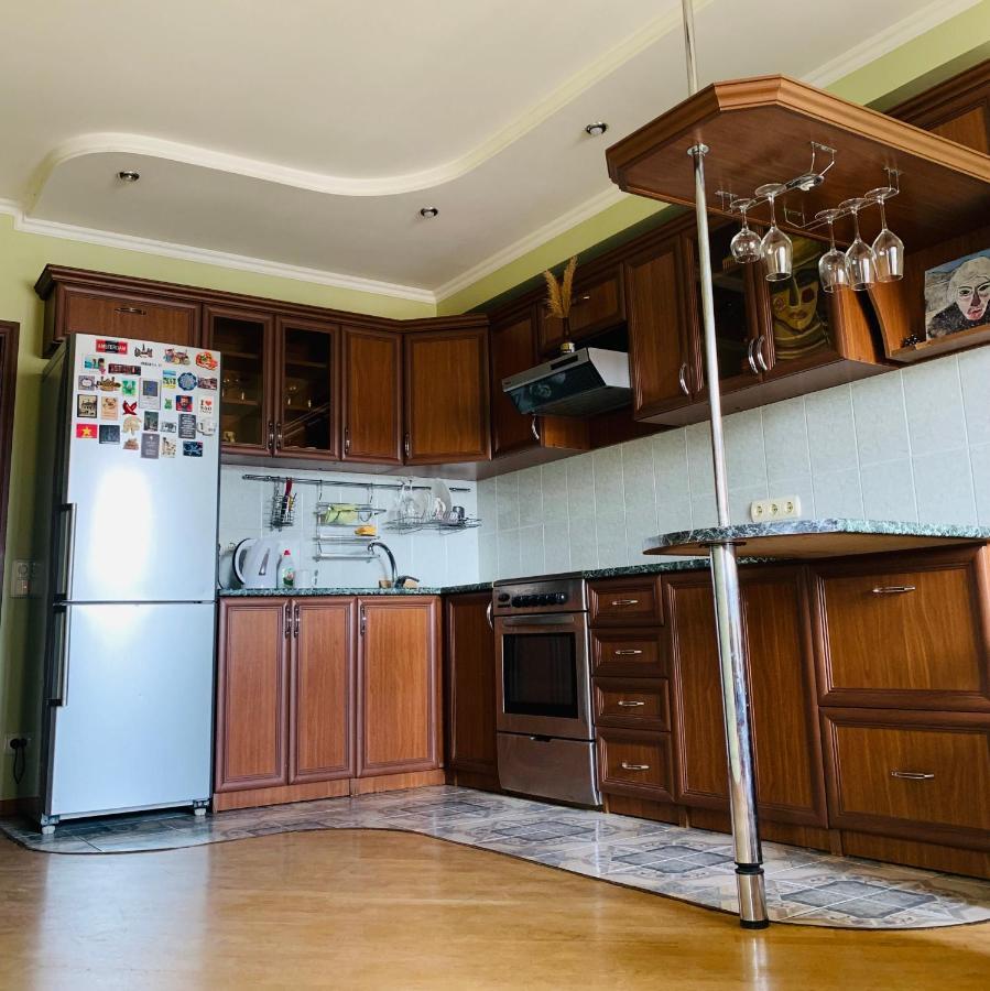 Cozy Apartment Near Republic Square Γιερεβάν Εξωτερικό φωτογραφία